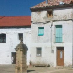 Plaza de Valdelagua del Cerro